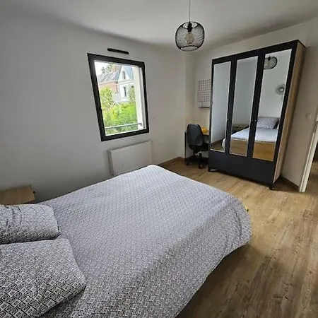 Droite Maison Individuelle 4 Et 1 Garage Feriehus Rouen